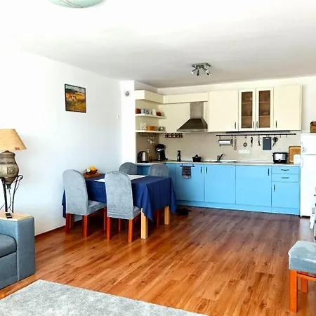Apartment Pomorie Апартаменты